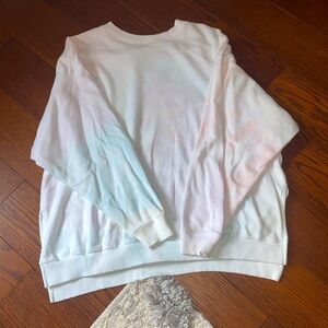 american eagle - light tie-dye crewneck